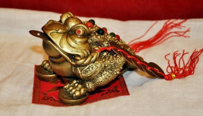 toad money as an amulet of good luck