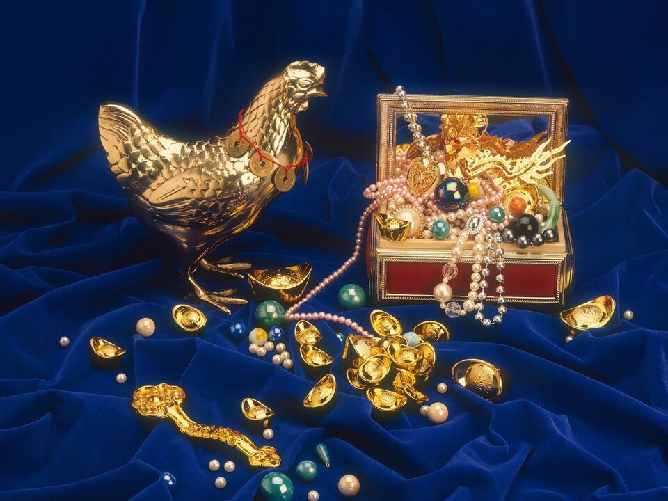golden rooster to attract money